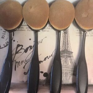 ✅ Best foundation brush ever invented 3rd restock